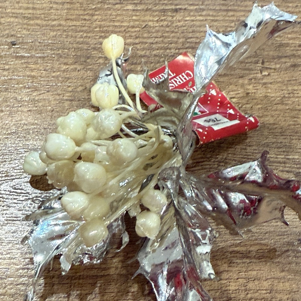 Vintage Christmas Corsage Lot 3 Holly Red Silver‎ Ribbon Flowers Vtg - Picture 6 of 6